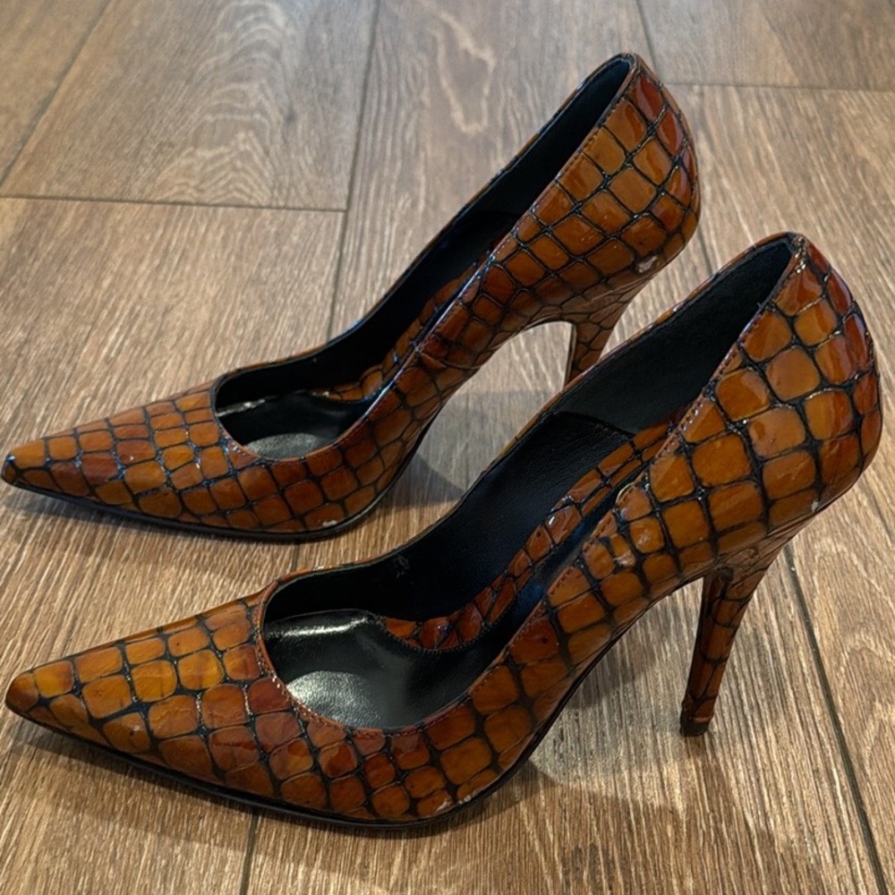 Croc-Embossed Brown Pointed Toe Stiletto Pumps